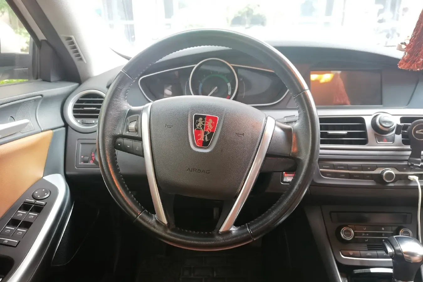 2014 Roewe e550 1.5L 109HP L4 2AT PHEV 11.8KWH,autocango,china used car exporter,china ev exporter,chinese used car exporter,chinese used ev exporter