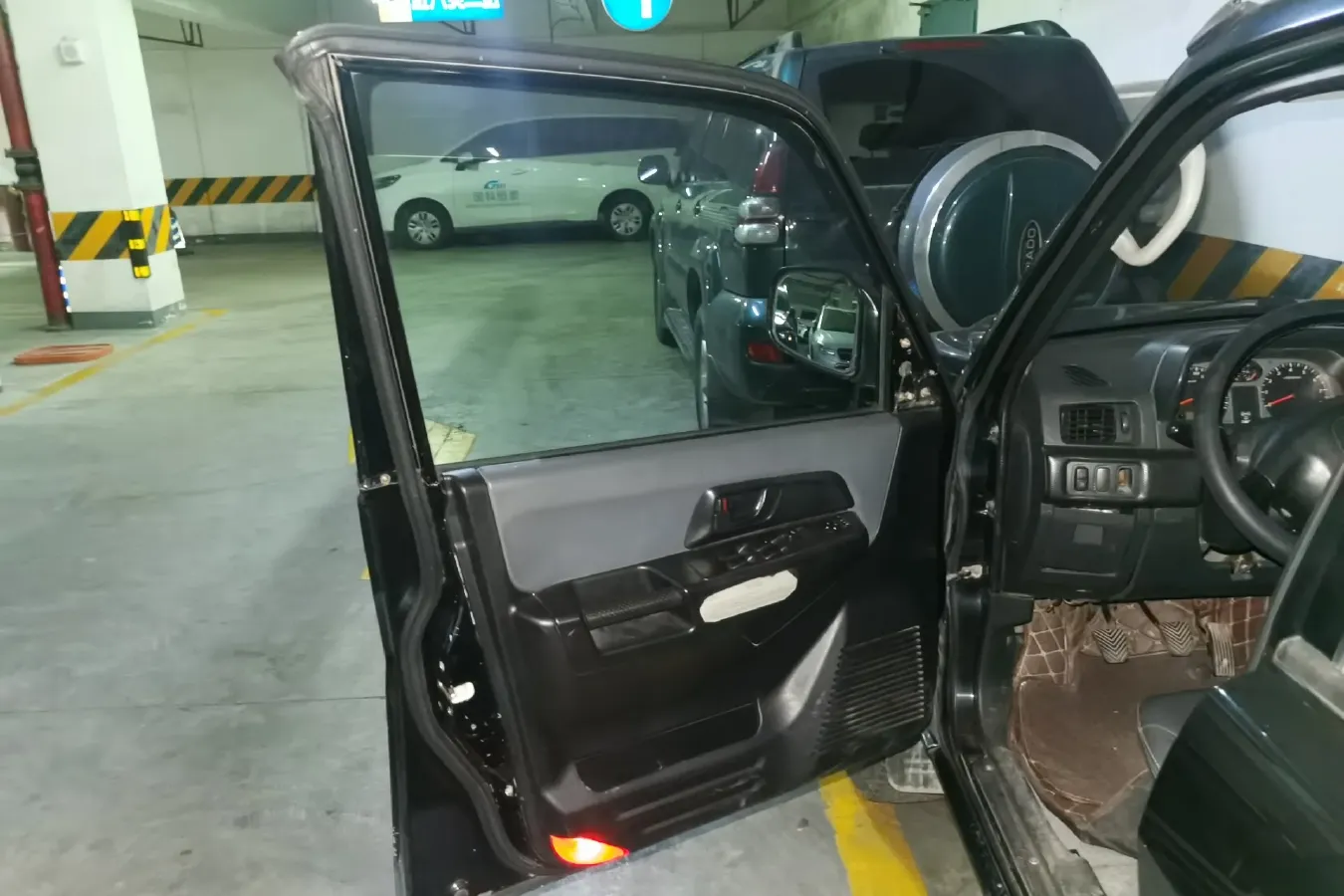 2009 Leopaard FeiTeng 2.0L 121HP L4 5MT,autocango,china used car exporter,china ev exporter,chinese used car exporter,chinese used ev exporter