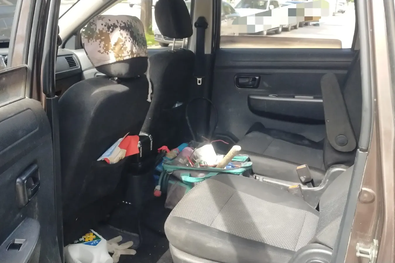 2014 DongFeng Fengon Fengon 330 1.5L 116HP L4 5MT,autocango,china used car exporter,china ev exporter,chinese used car exporter,chinese used ev exporter