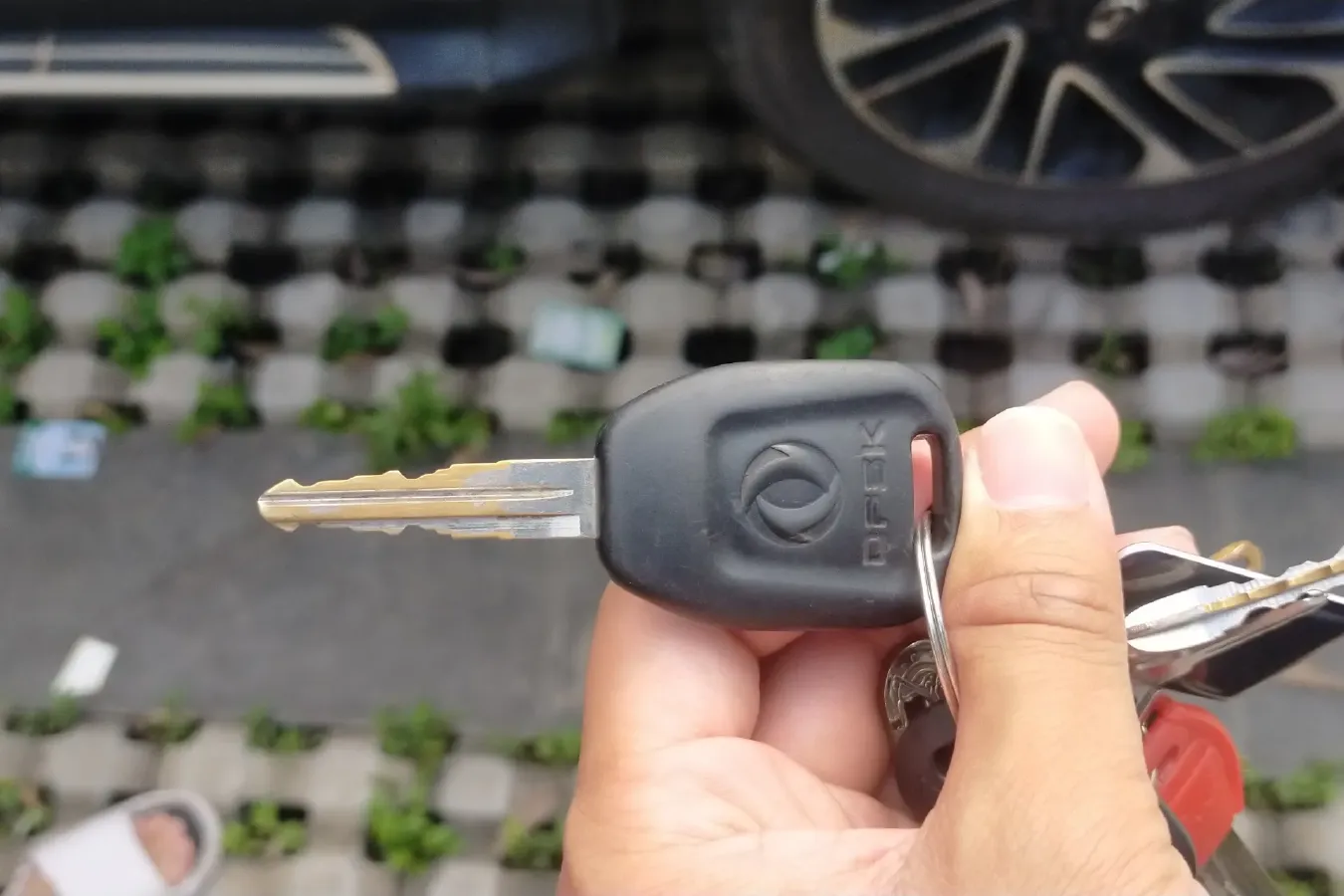 2014 DongFeng Fengon Fengon 330 1.5L 116HP L4 5MT,autocango,china used car exporter,china ev exporter,chinese used car exporter,chinese used ev exporter