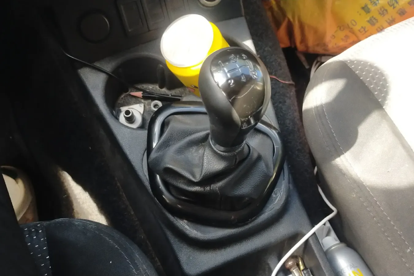 2014 DongFeng Fengon Fengon 330 1.5L 116HP L4 5MT,autocango,china used car exporter,china ev exporter,chinese used car exporter,chinese used ev exporter