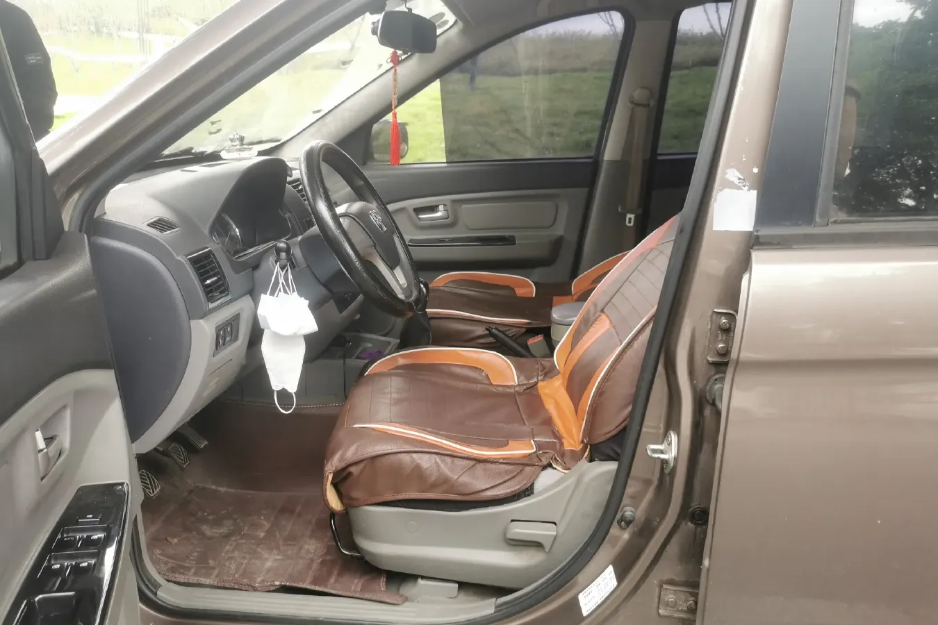 2014 BAIC WeiWang M20 1.5L 102HP L4 5MT,autocango,china used car exporter,china ev exporter,chinese used car exporter,chinese used ev exporter