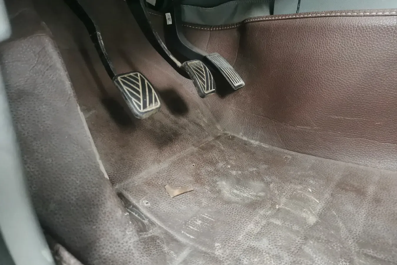 2014 BAIC WeiWang M20 1.5L 102HP L4 5MT,autocango,china used car exporter,china ev exporter,chinese used car exporter,chinese used ev exporter