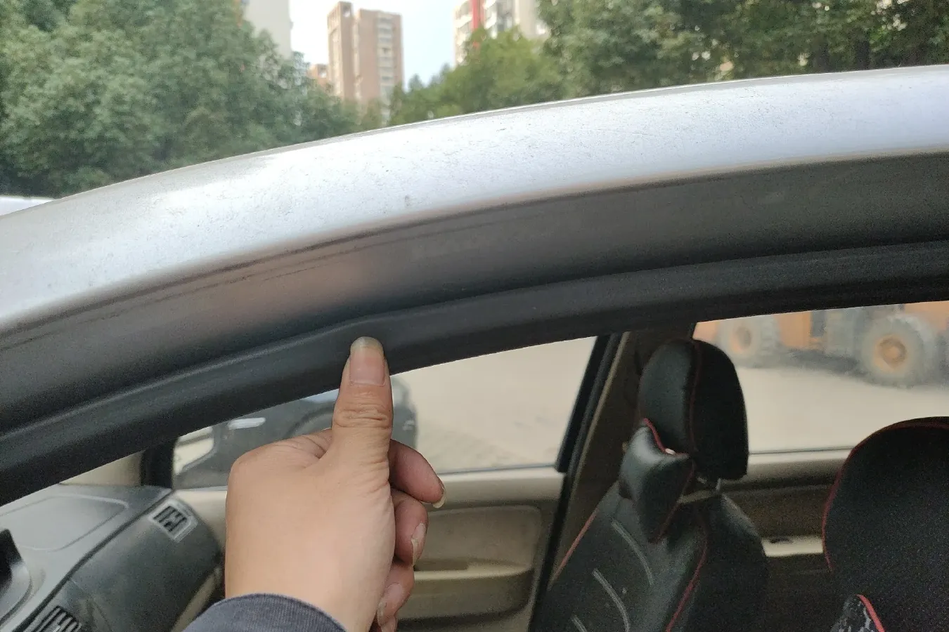 2011 DongFeng Forthing Joyear 1.5L 120HP L4 5MT,autocango,china used car exporter,china ev exporter,chinese used car exporter,chinese used ev exporter