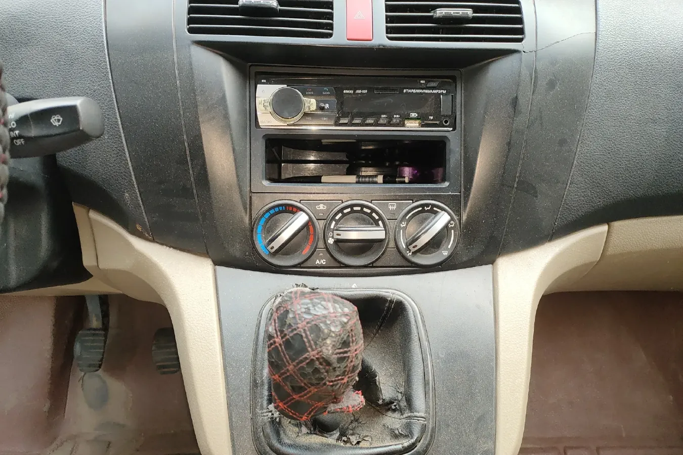 2011 DongFeng Forthing Joyear 1.5L 120HP L4 5MT,autocango,china used car exporter,china ev exporter,chinese used car exporter,chinese used ev exporter