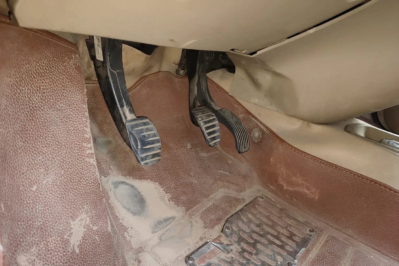 2011 DongFeng Forthing Joyear 1.5L 120HP L4 5MT,autocango,china used car exporter,china ev exporter,chinese used car exporter,chinese used ev exporter