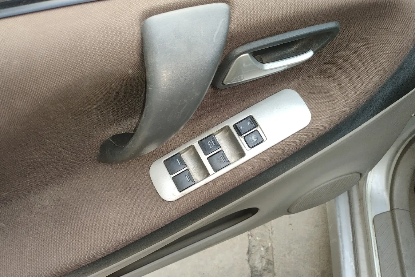 2011 Suzuki Liana 1.4L 99HP L4 5MT,autocango,china used car exporter,china ev exporter,chinese used car exporter,chinese used ev exporter