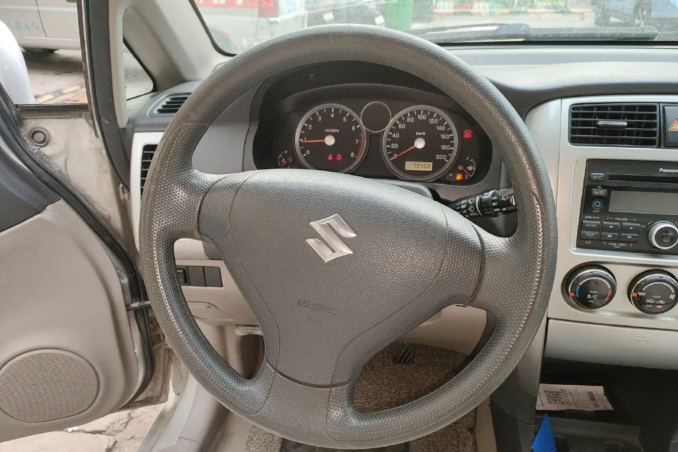 2011 Suzuki Liana 1.4L 99HP L4 5MT,autocango,china used car exporter,china ev exporter,chinese used car exporter,chinese used ev exporter