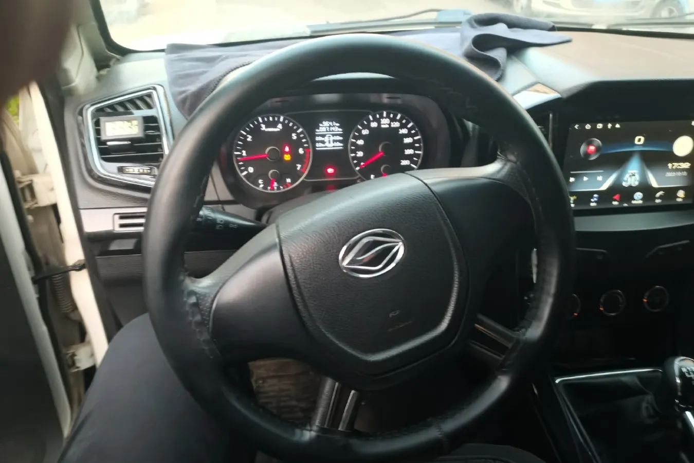 2015 Landwind X8 2.0T 190HP L4 6MT,autocango,china used car exporter,china ev exporter,chinese used car exporter,chinese used ev exporter