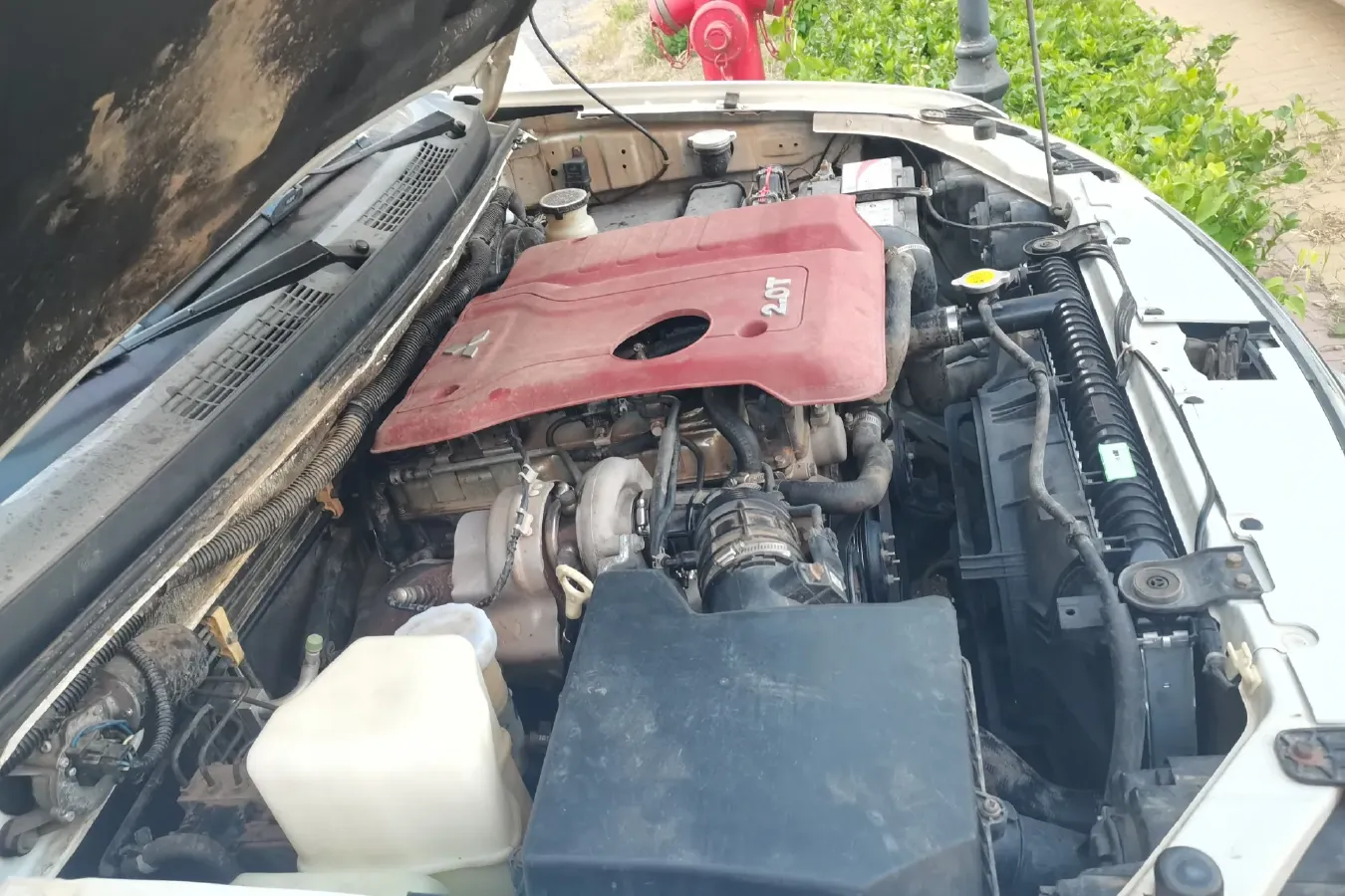 2015 Landwind X8 2.0T 190HP L4 6MT,autocango,china used car exporter,china ev exporter,chinese used car exporter,chinese used ev exporter