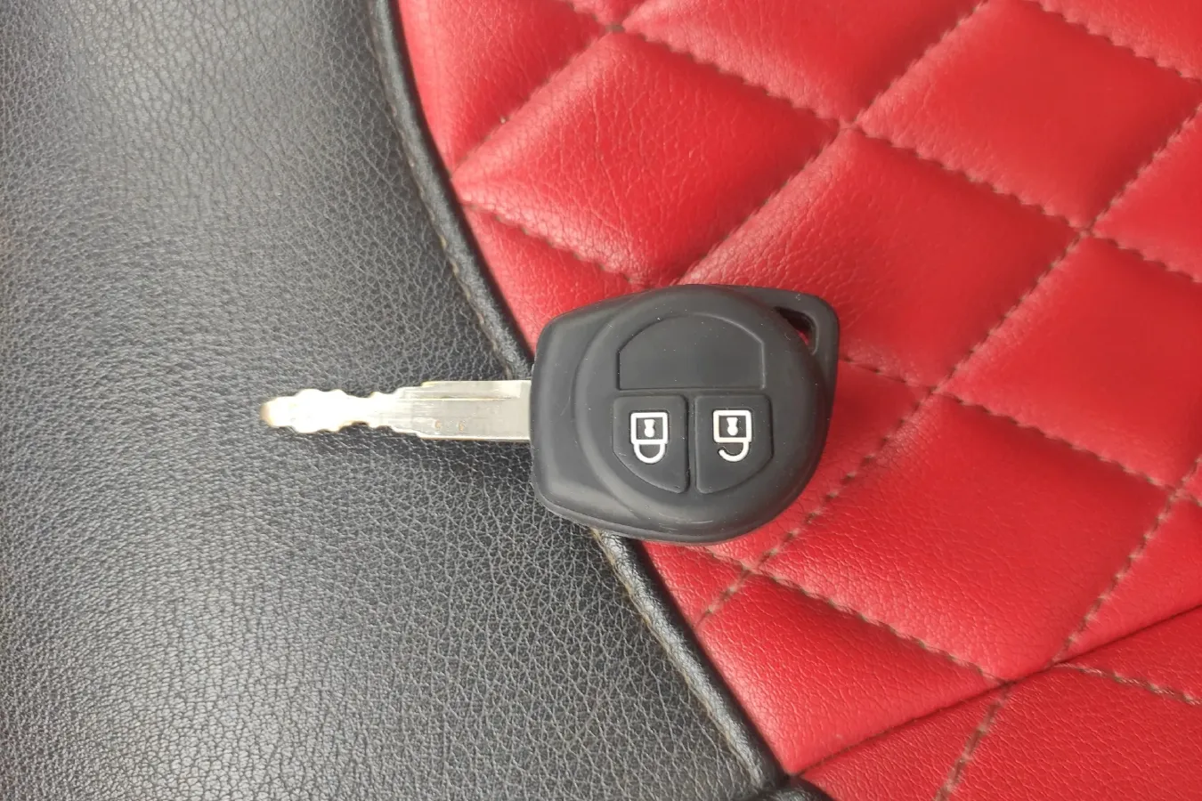 2008 Suzuki Swift 1.5L 103HP L4 5MT,autocango,china used car exporter,china ev exporter,chinese used car exporter,chinese used ev exporter