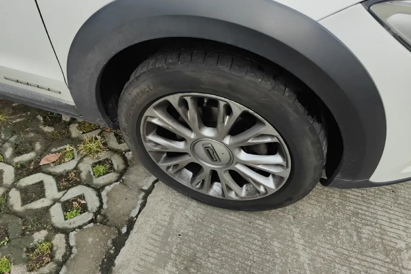 2016 Qoros 3 1.6T 156HP L4 6DCT,autocango,china used car exporter,china ev exporter,chinese used car exporter,chinese used ev exporter