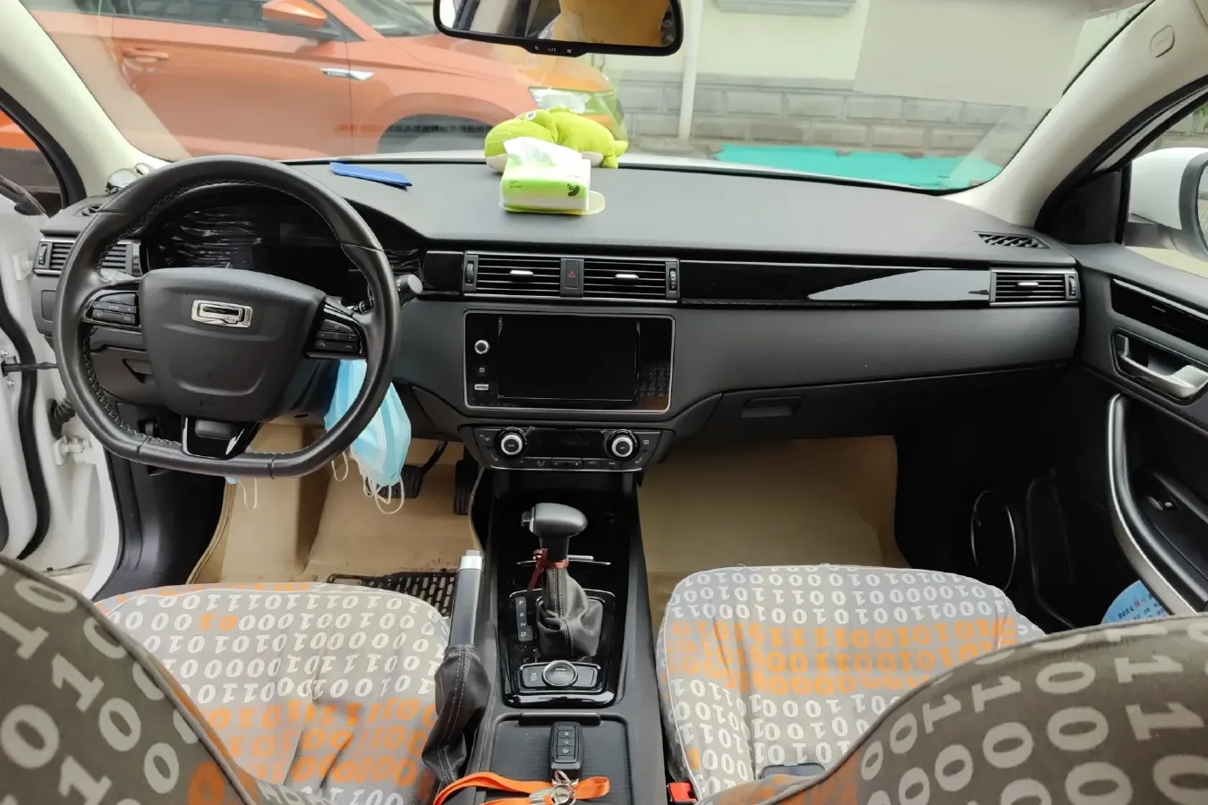 2016 Qoros 3 1.6T 156HP L4 6DCT,autocango,china used car exporter,china ev exporter,chinese used car exporter,chinese used ev exporter