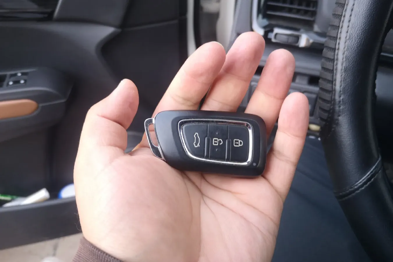 2016 DongFeng FengDu MX5 2.0L 147HP L4 6AT,autocango,china used car exporter,china ev exporter,chinese used car exporter,chinese used ev exporter