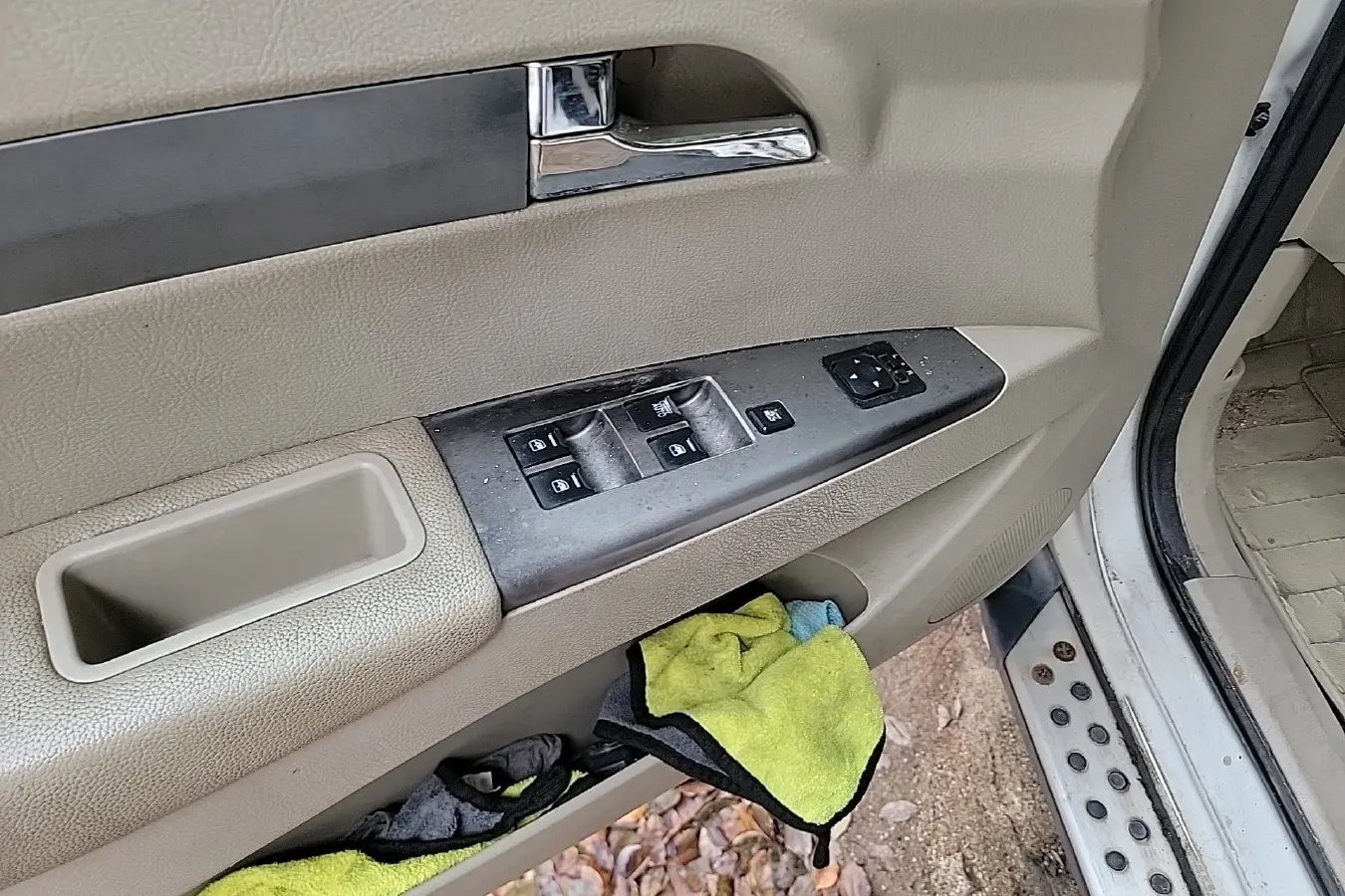 2012 Landwind X8 2.0L 133HP L4 5MT,autocango,china used car exporter,china ev exporter,chinese used car exporter,chinese used ev exporter