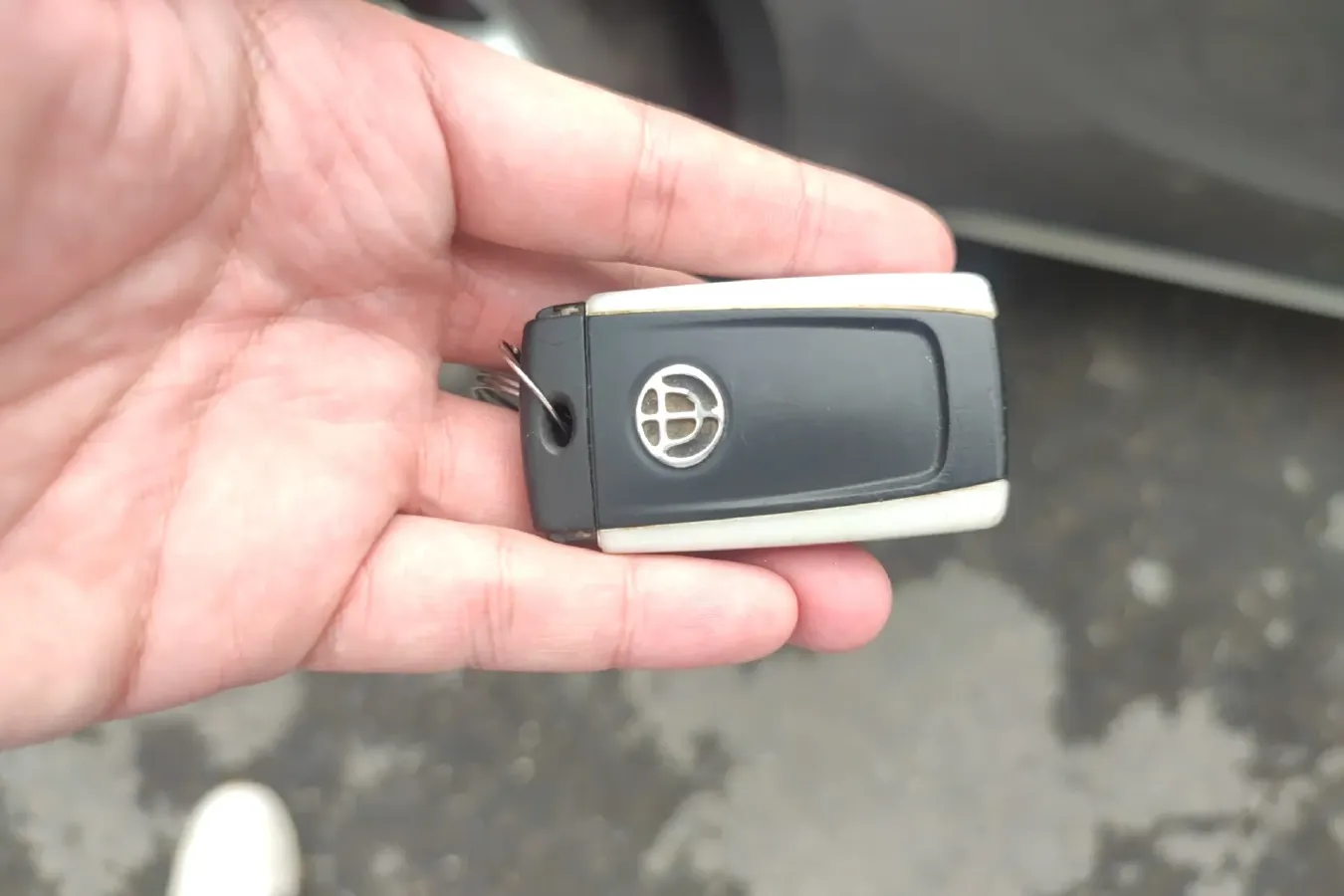 2012 Brilliance Auto V5 1.6L 118HP L4 5MT,autocango,china used car exporter,china ev exporter,chinese used car exporter,chinese used ev exporter