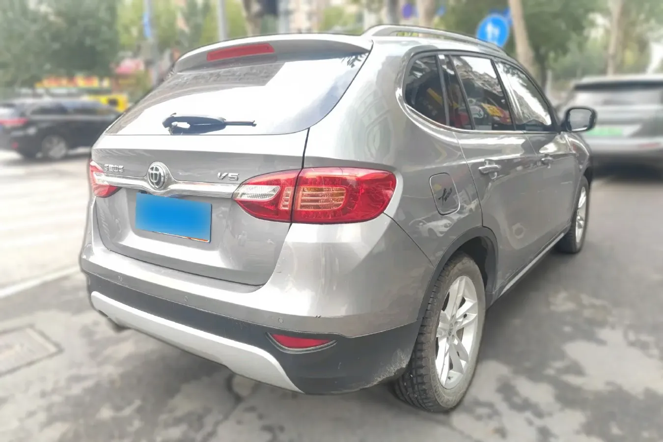 2012 Brilliance Auto V5 1.6L 118HP L4 5MT,autocango,china used car exporter,china ev exporter,chinese used car exporter,chinese used ev exporter
