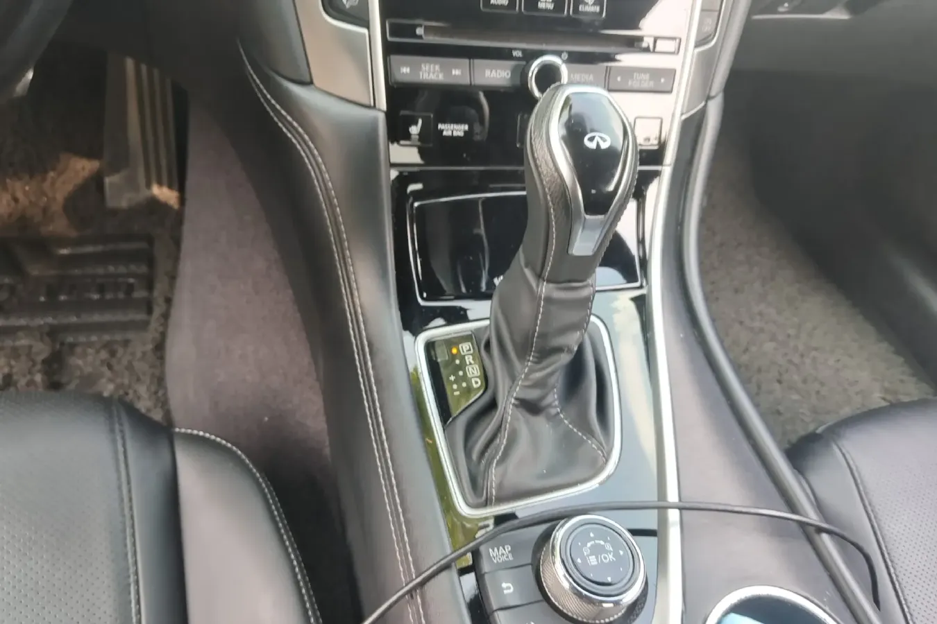 2019 Infiniti Q60 2.0T 211HP L4 7AT,autocango,china used car exporter,china ev exporter,chinese used car exporter,chinese used ev exporter