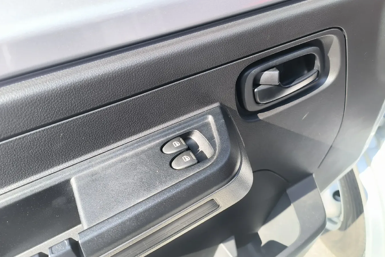 2022 Karry X6 1.6L 122HP L4 5MT,autocango,china used car exporter,china ev exporter,chinese used car exporter,chinese used ev exporter