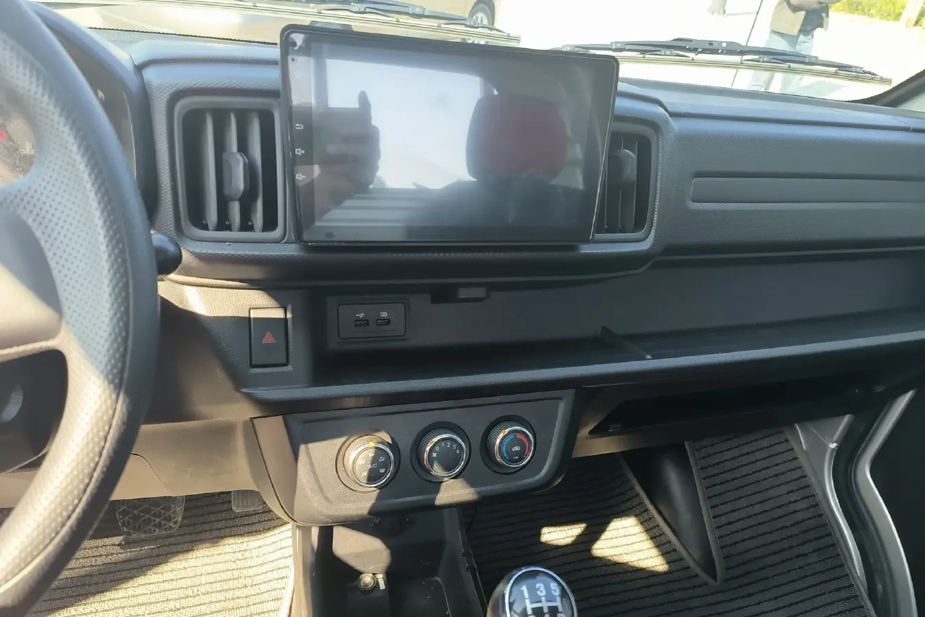 2022 Karry X6 1.6L 122HP L4 5MT,autocango,china used car exporter,china ev exporter,chinese used car exporter,chinese used ev exporter