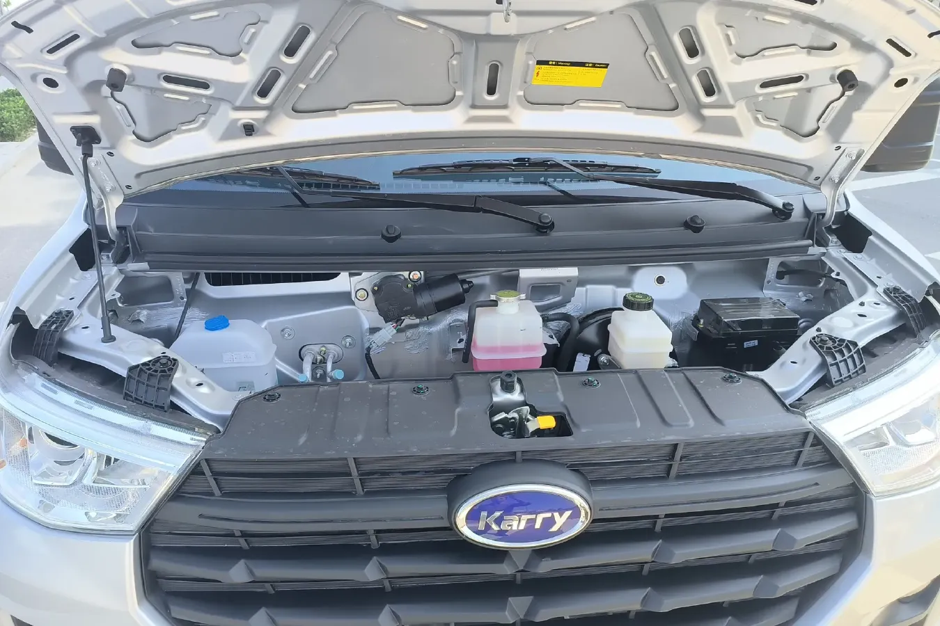 2022 Karry X6 1.6L 122HP L4 5MT,autocango,china used car exporter,china ev exporter,chinese used car exporter,chinese used ev exporter