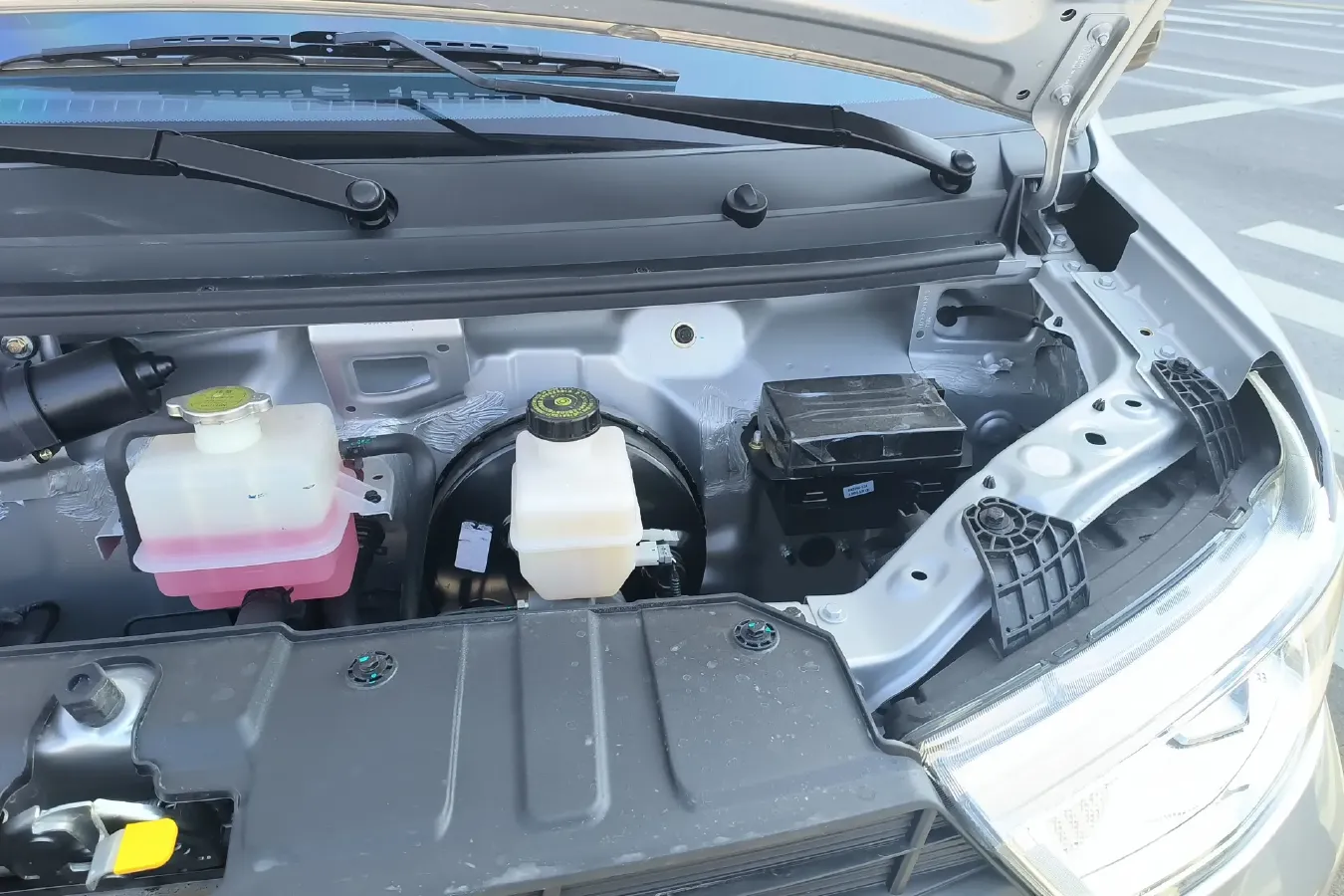 2022 Karry X6 1.6L 122HP L4 5MT,autocango,china used car exporter,china ev exporter,chinese used car exporter,chinese used ev exporter