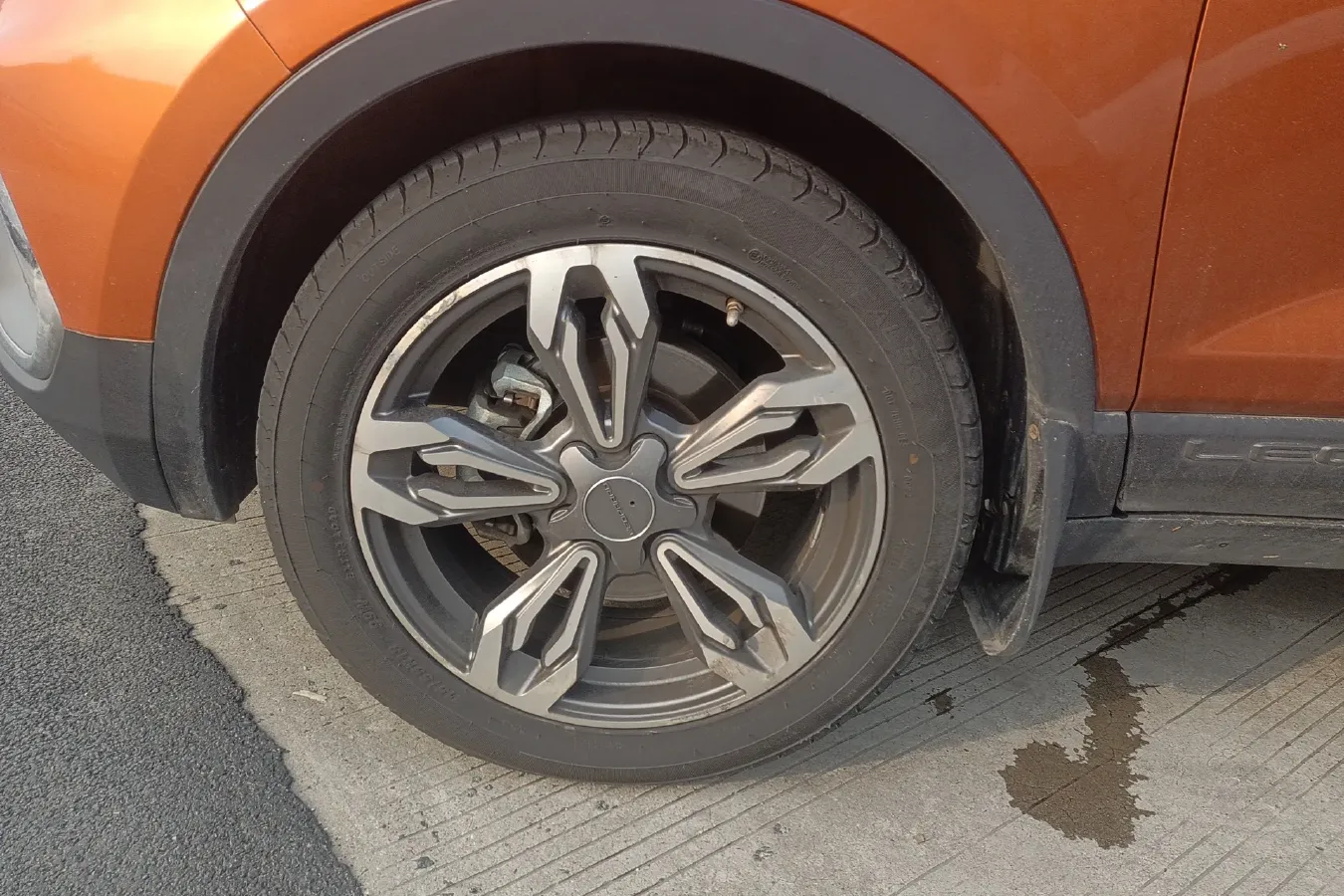 2017 Leopaard CS9 1.5L 113HP L4 CVT,autocango,china used car exporter,china ev exporter,chinese used car exporter,chinese used ev exporter