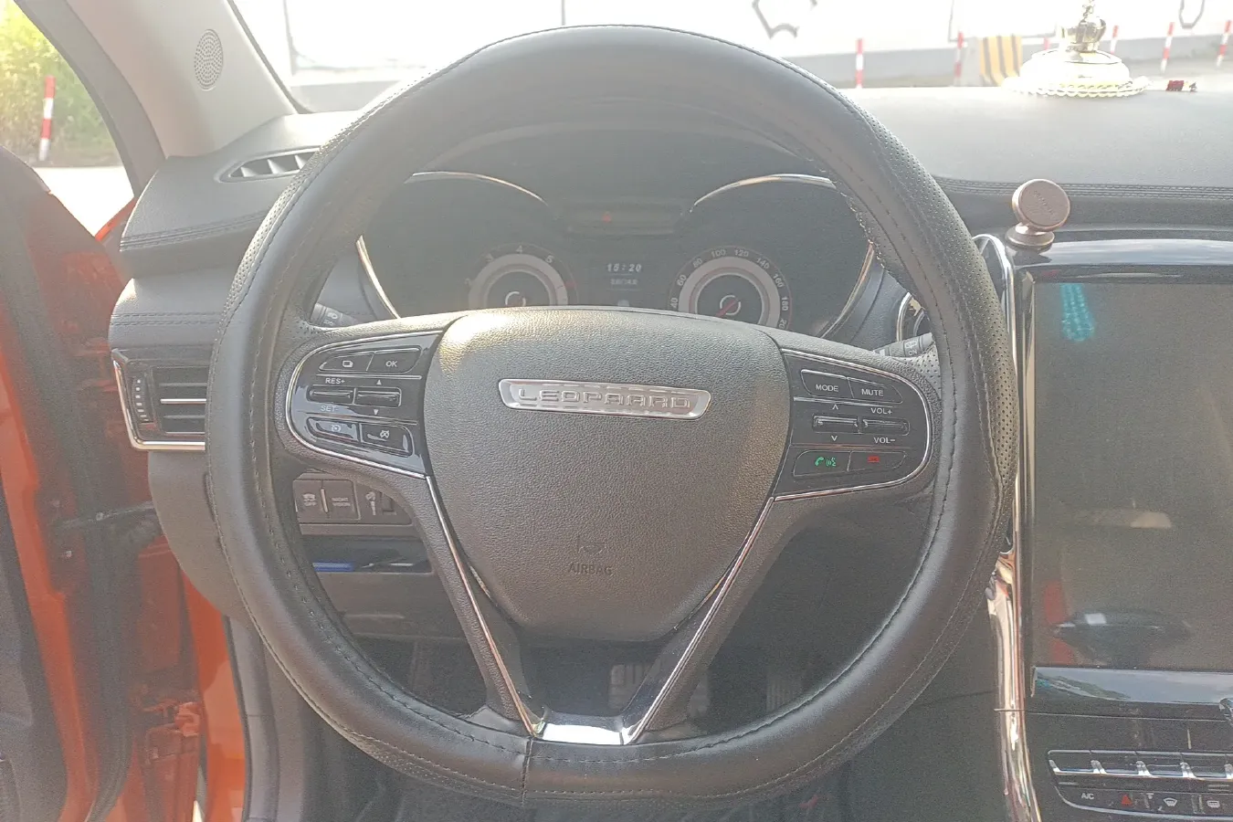 2017 Leopaard CS9 1.5L 113HP L4 CVT,autocango,china used car exporter,china ev exporter,chinese used car exporter,chinese used ev exporter