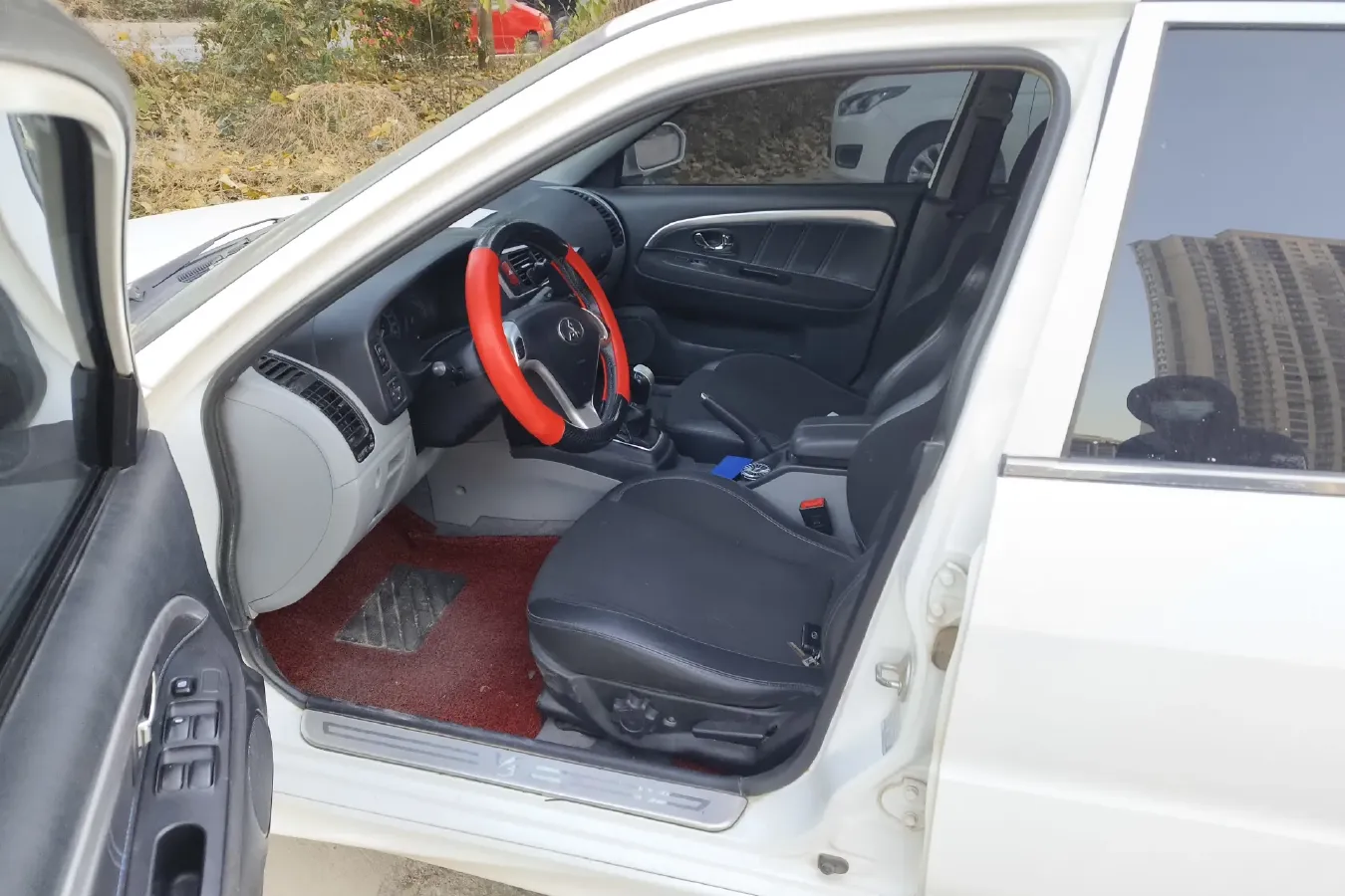 2015 Soueast V3 1.5L 120HP L4 5MT,autocango,china used car exporter,china ev exporter,chinese used car exporter,chinese used ev exporter