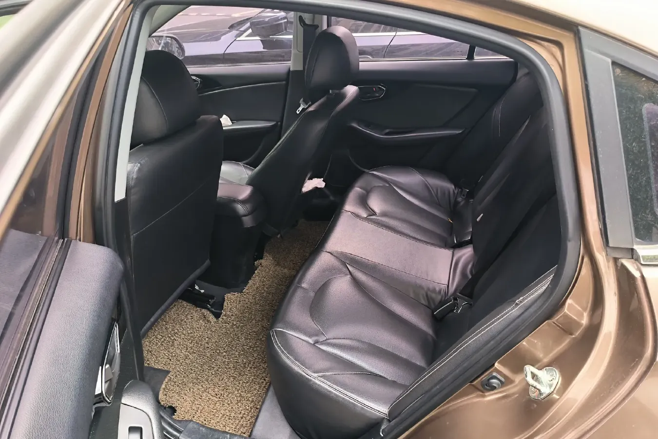 2015 Soueast V5 1.5L 120HP L4 5MT,autocango,china used car exporter,china ev exporter,chinese used car exporter,chinese used ev exporter