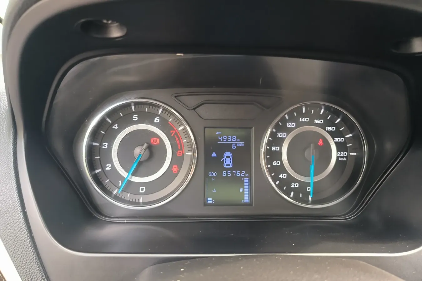 2015 Soueast V5 1.5L 120HP L4 5MT,autocango,china used car exporter,china ev exporter,chinese used car exporter,chinese used ev exporter