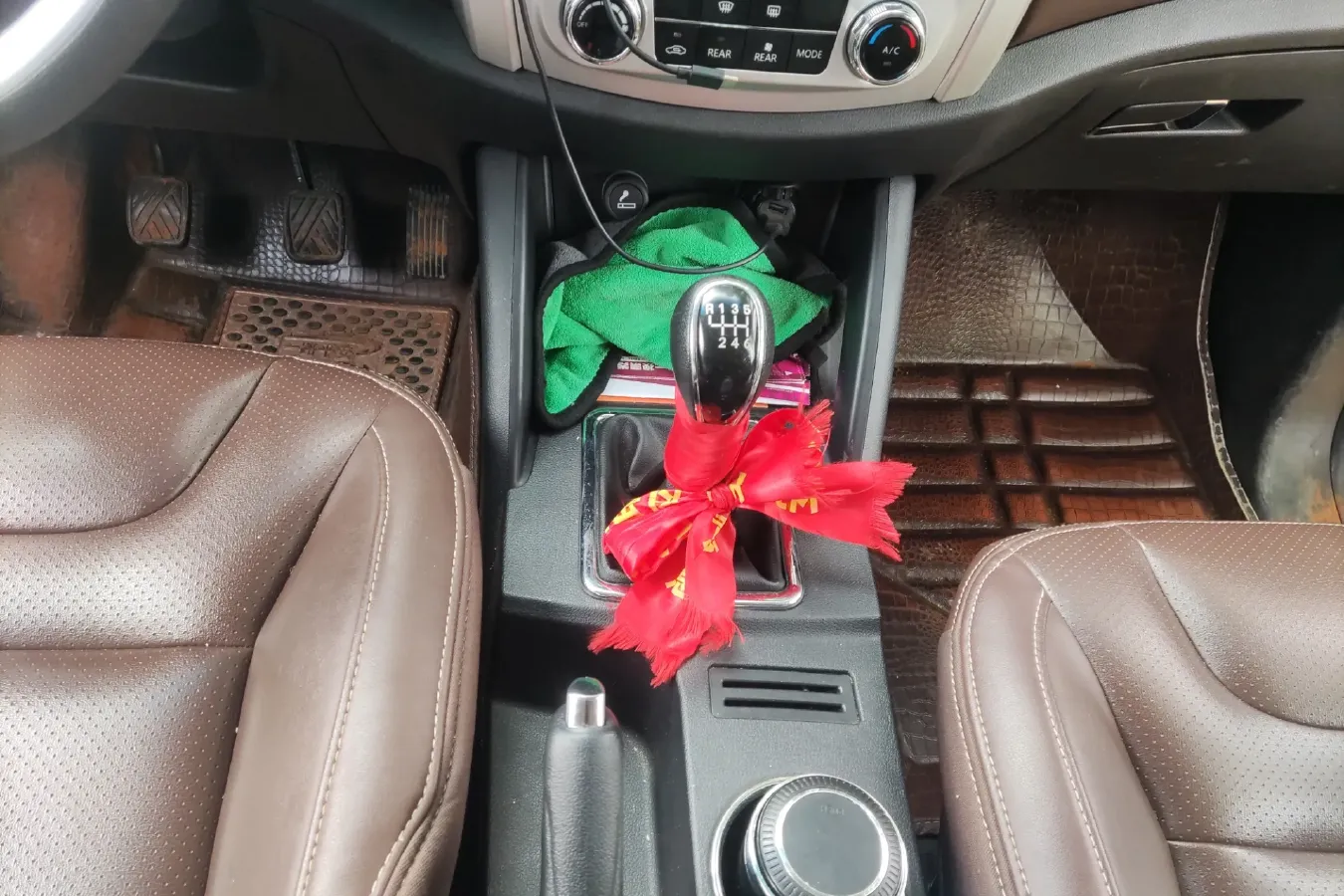 2017 BiSu T5 1.5T 150HP L4 6MT,autocango,china used car exporter,china ev exporter,chinese used car exporter,chinese used ev exporter