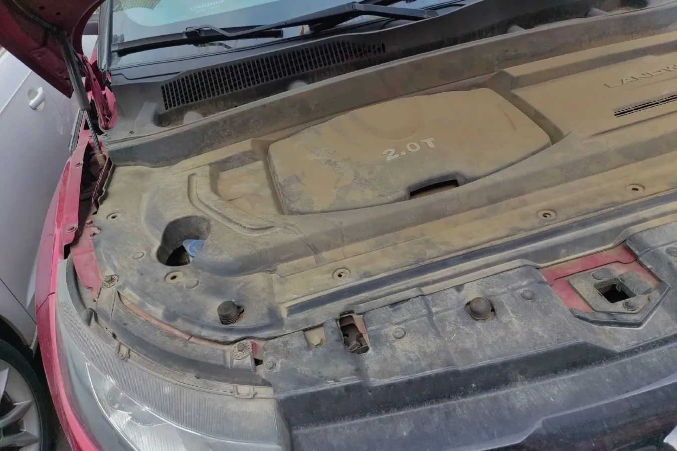 2015 Landwind X7 2.0T 190HP L4 8AT,autocango,china used car exporter,china ev exporter,chinese used car exporter,chinese used ev exporter