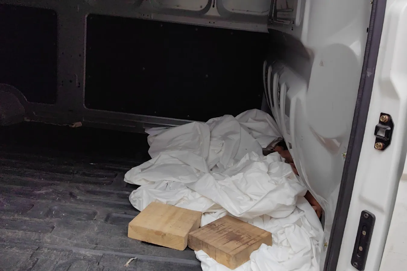 2023 JAC Blue Cat BEV 40.55KWH,autocango,china used car exporter,china ev exporter,chinese used car exporter,chinese used ev exporter