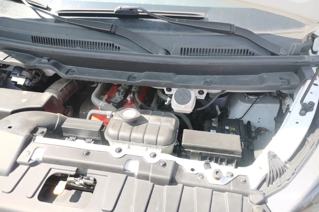 2021 JinBei Golden Sea Lion 1.5L 112HP L4 5MT,autocango,china used car exporter,china ev exporter,chinese used car exporter,chinese used ev exporter