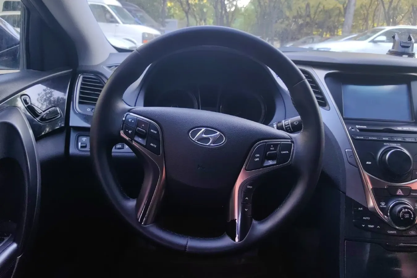 2011 Hyundai Azera 2.4L 180HP L4 6AT,autocango,china used car exporter,china ev exporter,chinese used car exporter,chinese used ev exporter