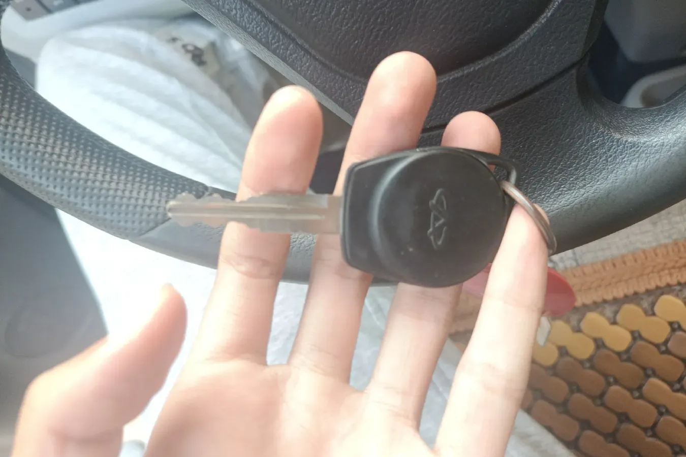 2016 Karry YouJin 1.2L 80HP L4 5MT,autocango,china used car exporter,china ev exporter,chinese used car exporter,chinese used ev exporter