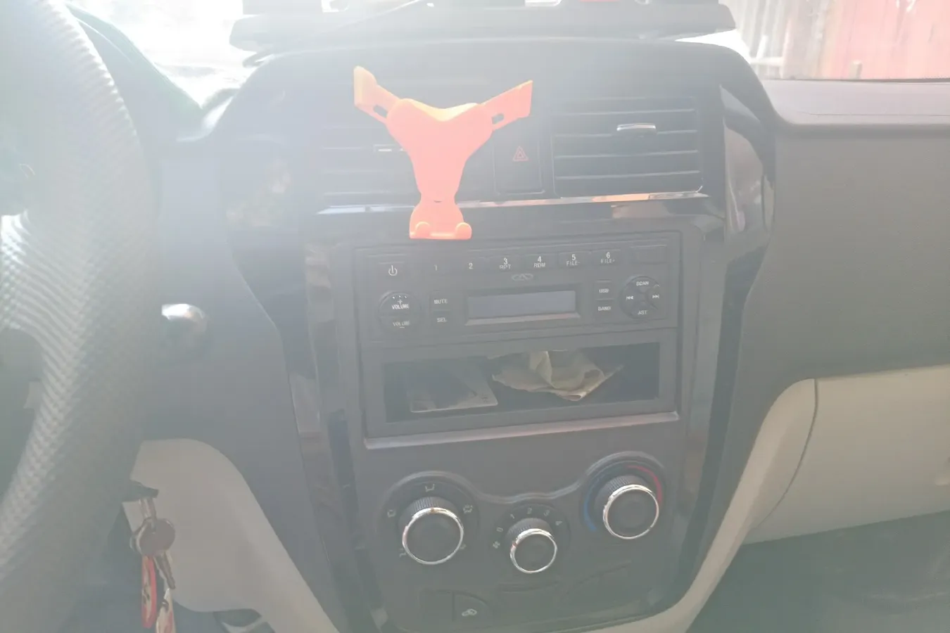 2016 Karry YouJin 1.2L 80HP L4 5MT,autocango,china used car exporter,china ev exporter,chinese used car exporter,chinese used ev exporter