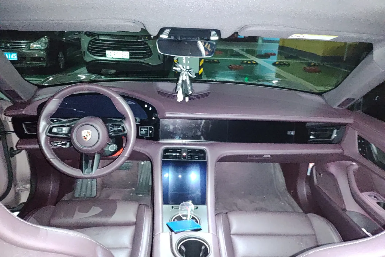 2022 Porsche Taycan 2AT BEV 79.2KWH,autocango,china used car exporter,china ev exporter,chinese used car exporter,chinese used ev exporter