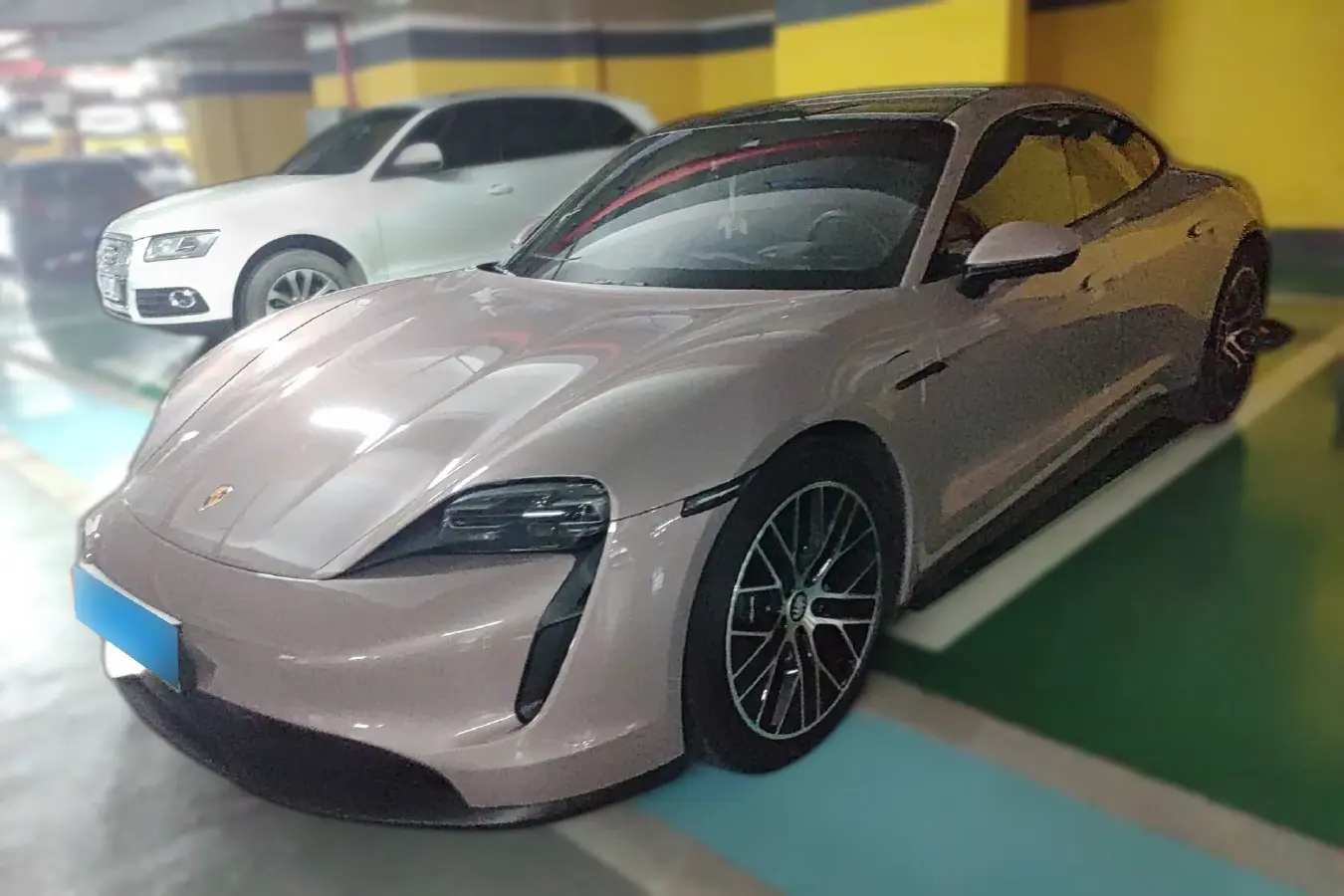 2022 Porsche Taycan 2AT BEV 79.2KWH