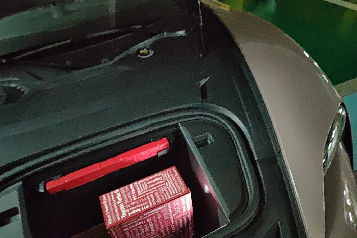 2022 Porsche Taycan 2AT BEV 79.2KWH,autocango,china used car exporter,china ev exporter,chinese used car exporter,chinese used ev exporter