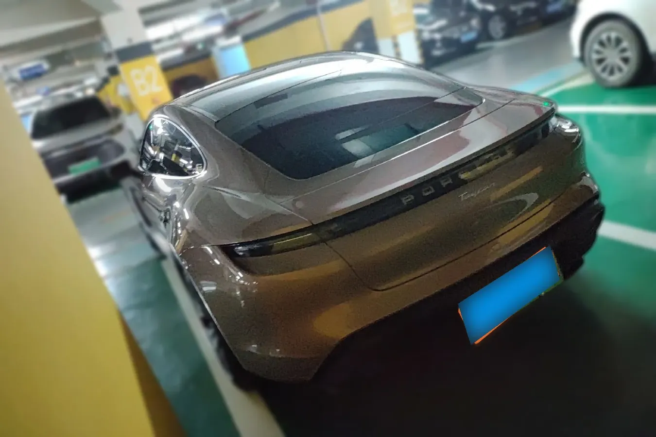 2022 Porsche Taycan 2AT BEV 79.2KWH,autocango,china used car exporter,china ev exporter,chinese used car exporter,chinese used ev exporter