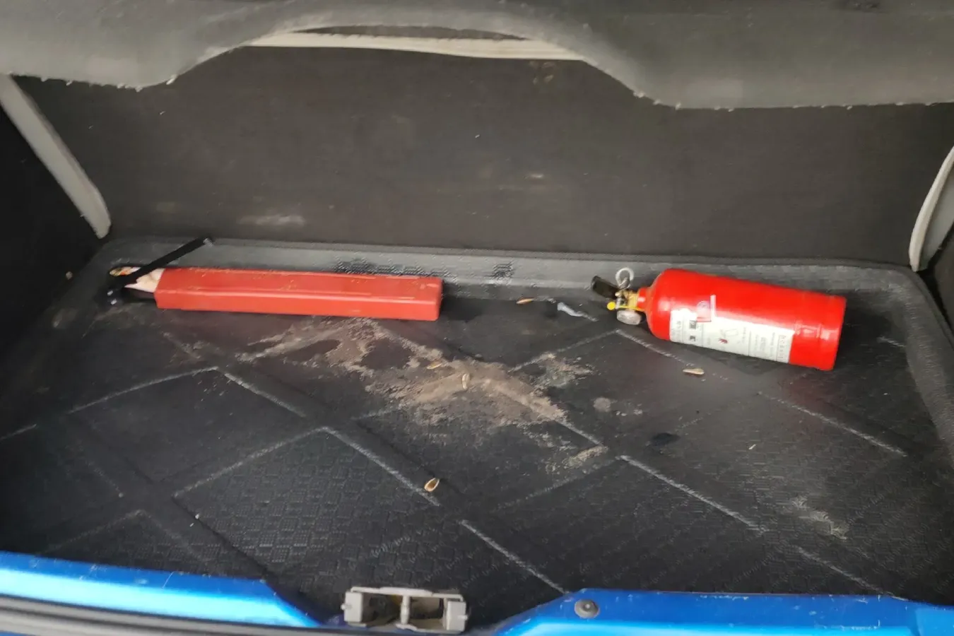 2011 Peugeot 207 1.4L 76HP L4 5MT,autocango,china used car exporter,china ev exporter,chinese used car exporter,chinese used ev exporter