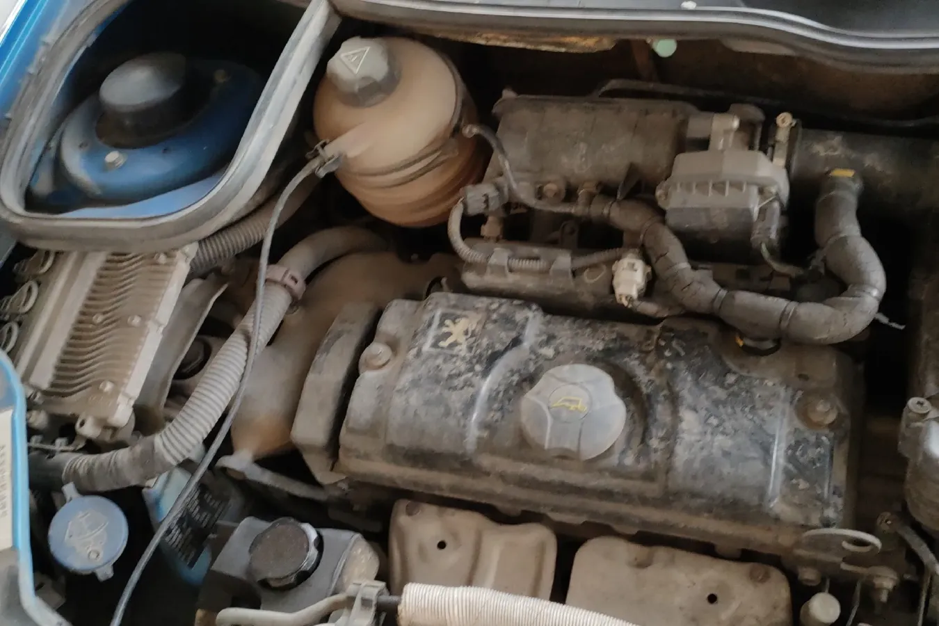 2011 Peugeot 207 1.4L 76HP L4 5MT,autocango,china used car exporter,china ev exporter,chinese used car exporter,chinese used ev exporter