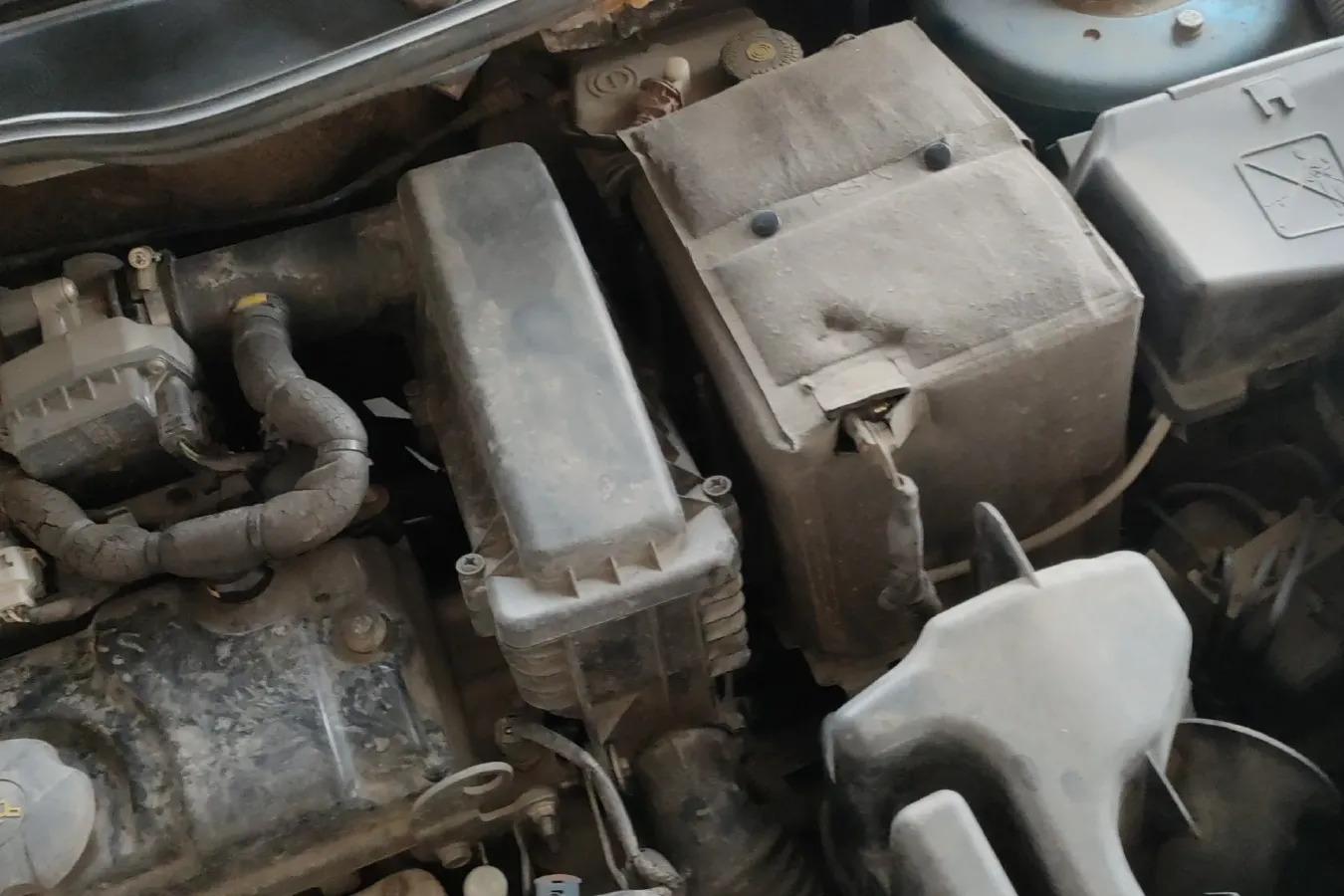 2011 Peugeot 207 1.4L 76HP L4 5MT,autocango,china used car exporter,china ev exporter,chinese used car exporter,chinese used ev exporter