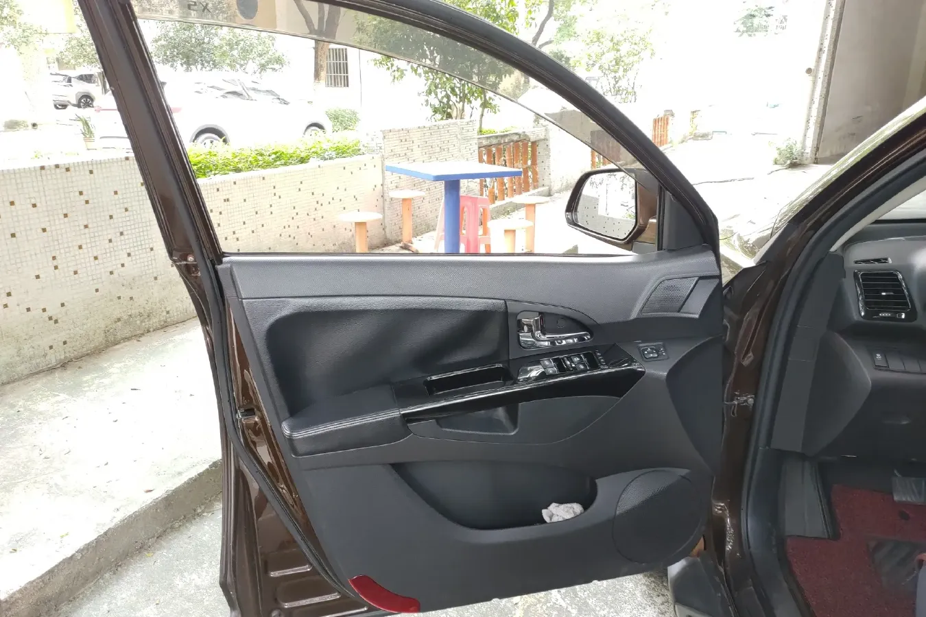 2014 Landwind X5 2.0T 190HP L4 8AT,autocango,china used car exporter,china ev exporter,chinese used car exporter,chinese used ev exporter