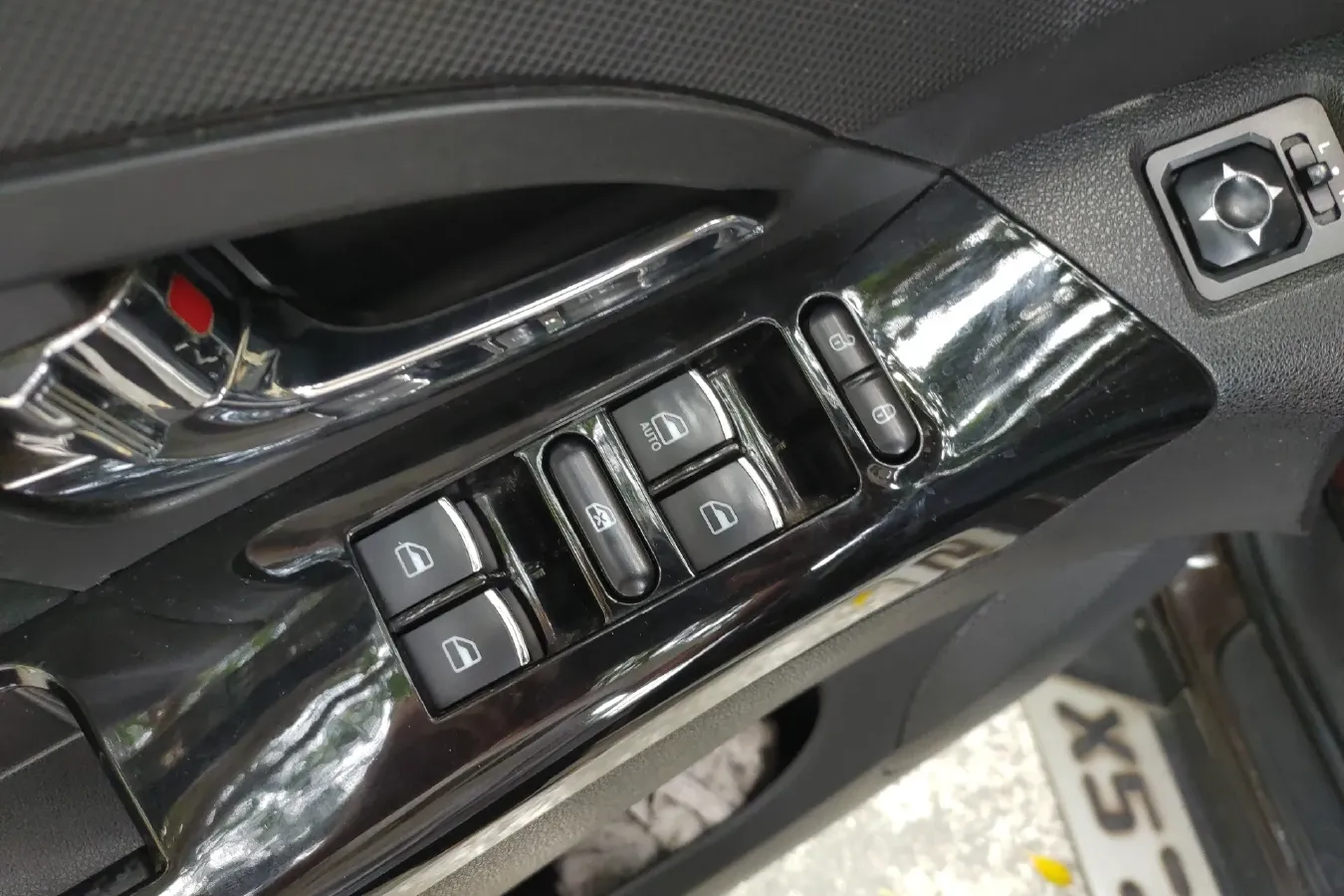 2014 Landwind X5 2.0T 190HP L4 8AT,autocango,china used car exporter,china ev exporter,chinese used car exporter,chinese used ev exporter