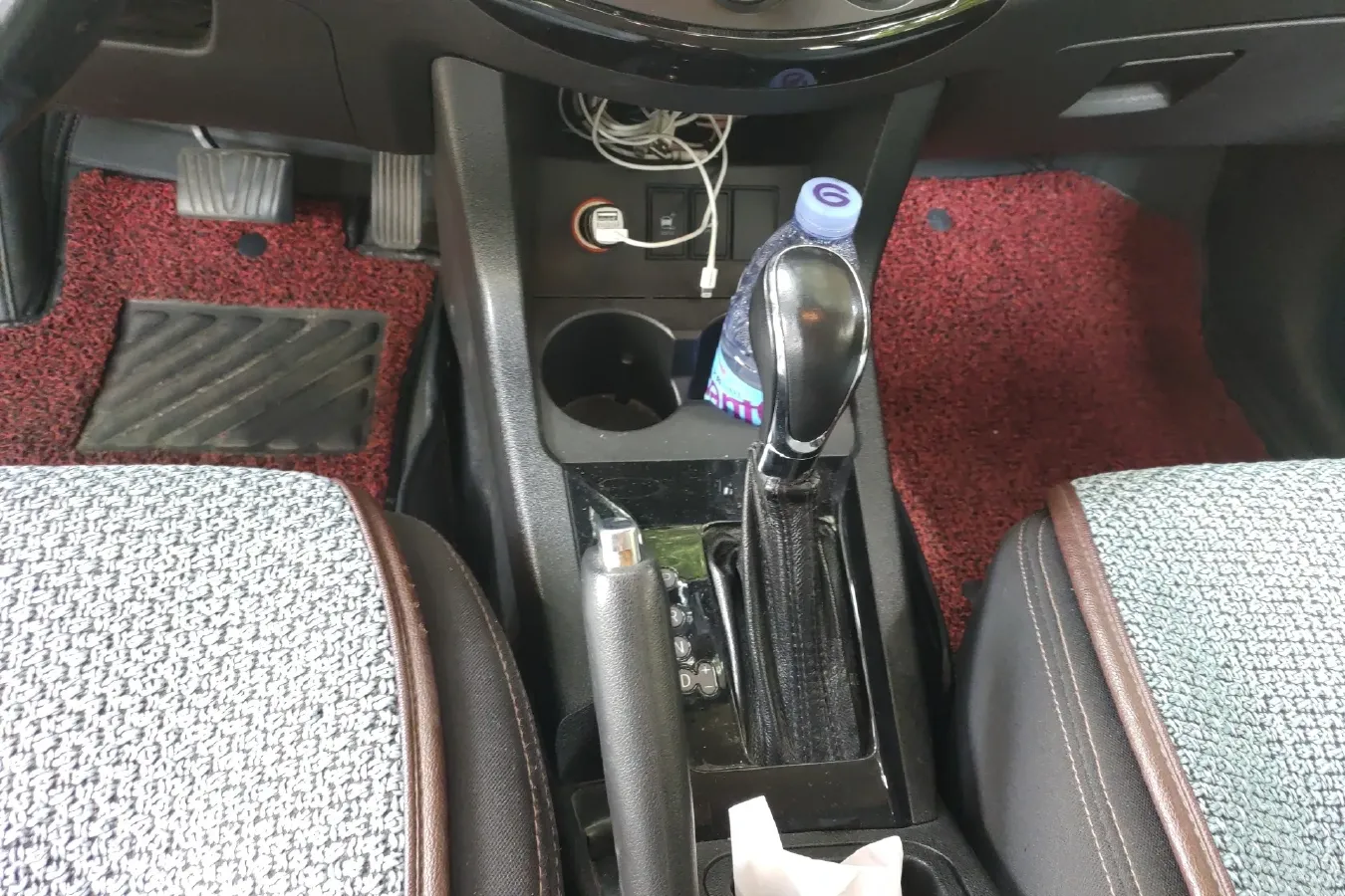 2014 Landwind X5 2.0T 190HP L4 8AT,autocango,china used car exporter,china ev exporter,chinese used car exporter,chinese used ev exporter