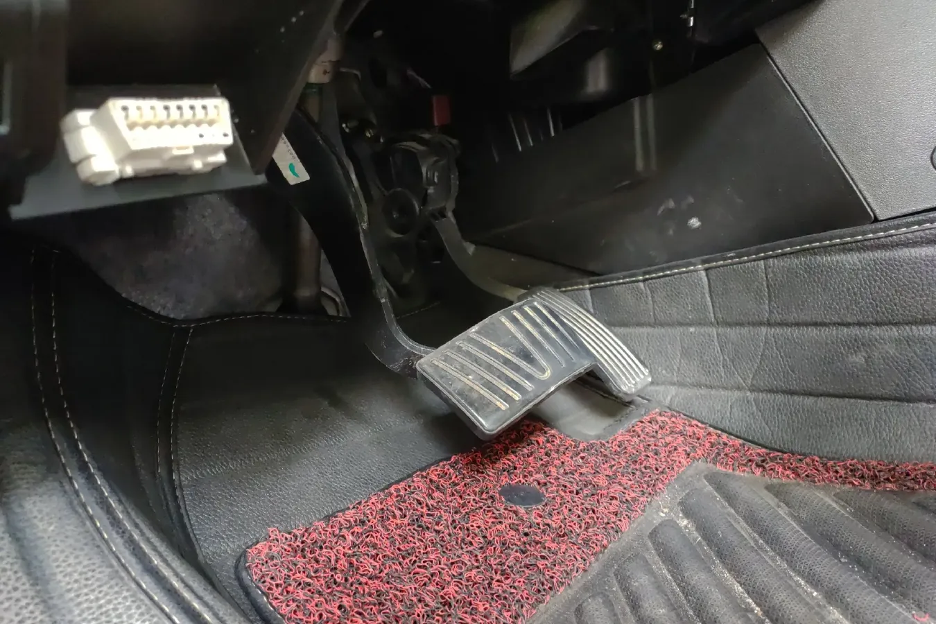 2014 Landwind X5 2.0T 190HP L4 8AT,autocango,china used car exporter,china ev exporter,chinese used car exporter,chinese used ev exporter