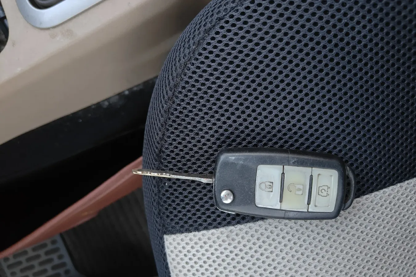 2015 BAIC WeiWang M30 1.5L 116HP L4 5MT,autocango,china used car exporter,china ev exporter,chinese used car exporter,chinese used ev exporter